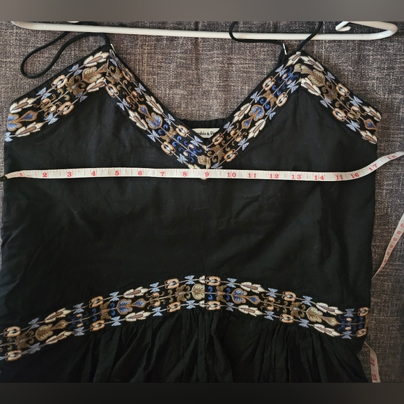 NWT - Abercrombie & Fitch V-Neck Flowy Mini Skort. Medium. 17ptp - Picture 12 of 14